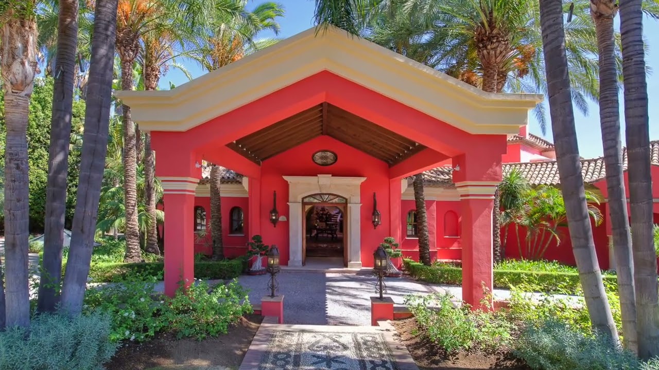 Golden mile (Marbella) - Palatial Mansion- 1st line Beach - For rent - Sleeps 26