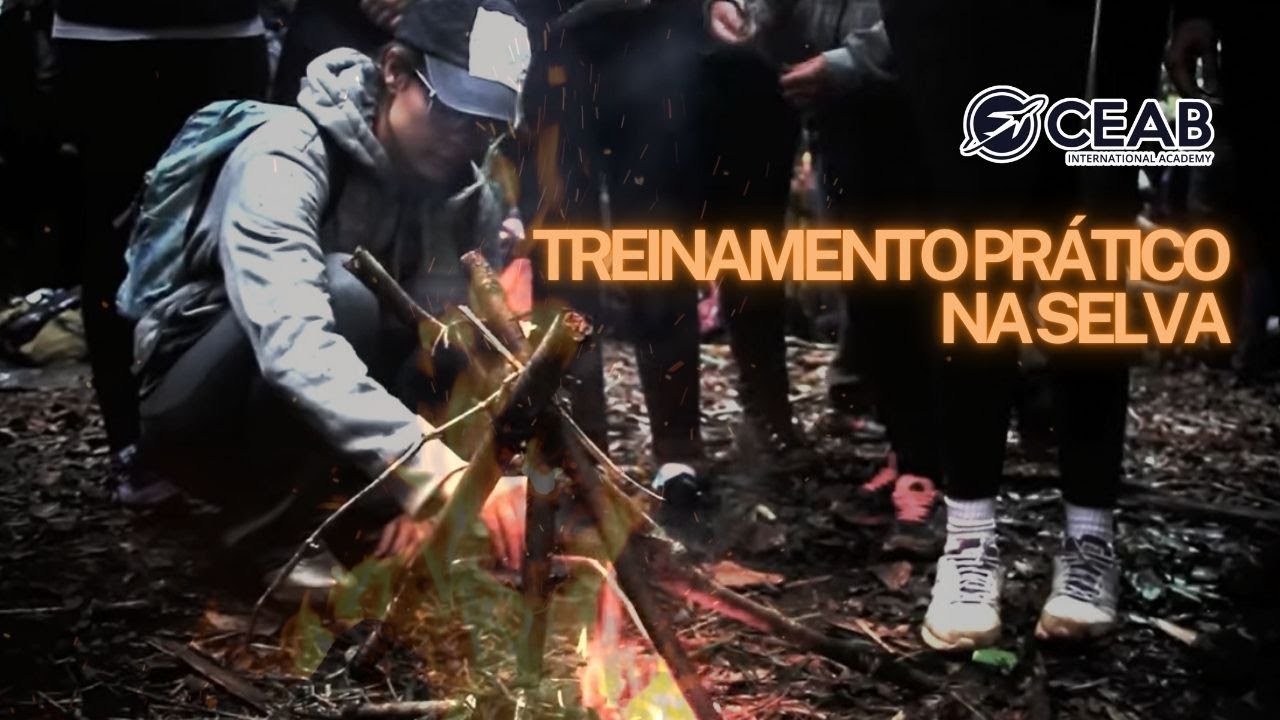 Treinamento prático de sobrevivência na selva no curso de Comissário de Voo | CEAB Brasil