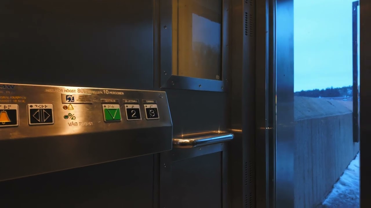 Sweden, Stockholm, Vårby gård, 1X escalator, 1X elevator