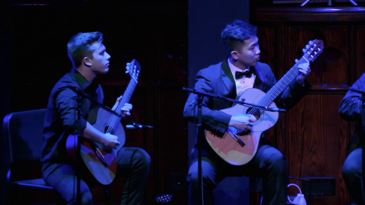 Candlelight Carols 2018: Guitar Quartet plays Carols of the Bells (acoustic)