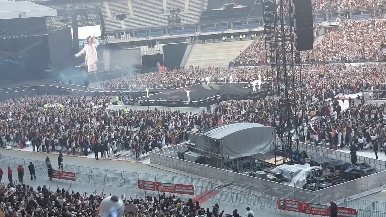 BTS Paris 8 juin 2019. Intro du concert 💜