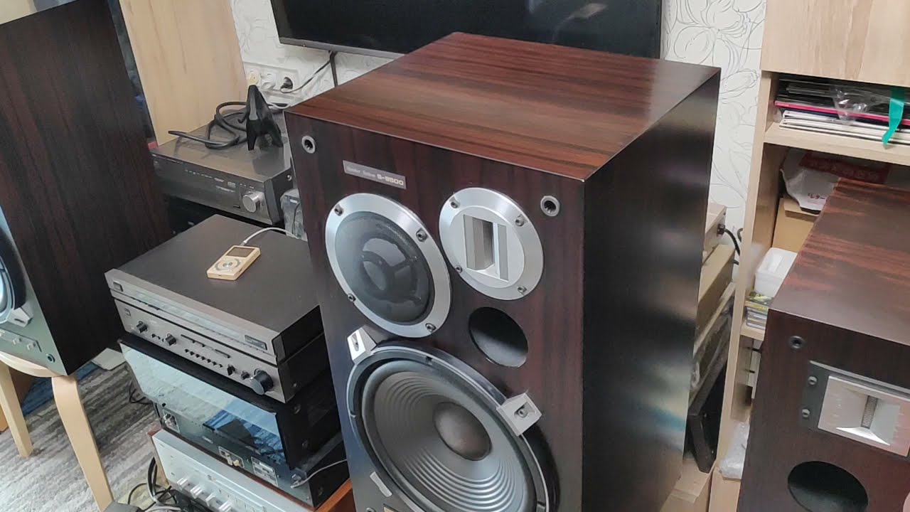 PIONEER S-9500 vs TRIO JL9100