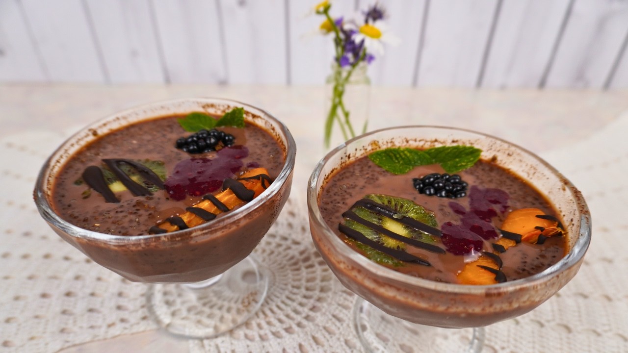 Schoko-Chia Dessert im Glas: cremig, gesund und ohne großen Aufwand