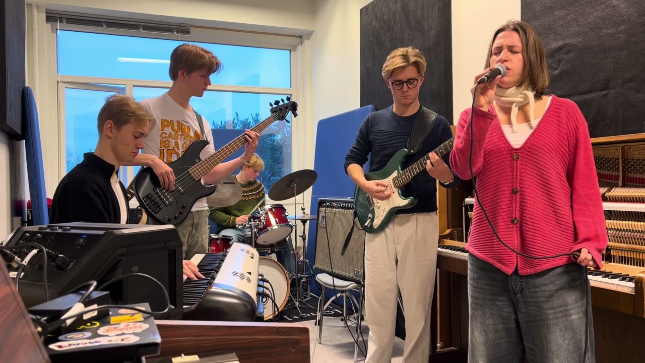 Nakamarra - Hiatus Kaioyte, Erlend Dahl Staffeldts søknad