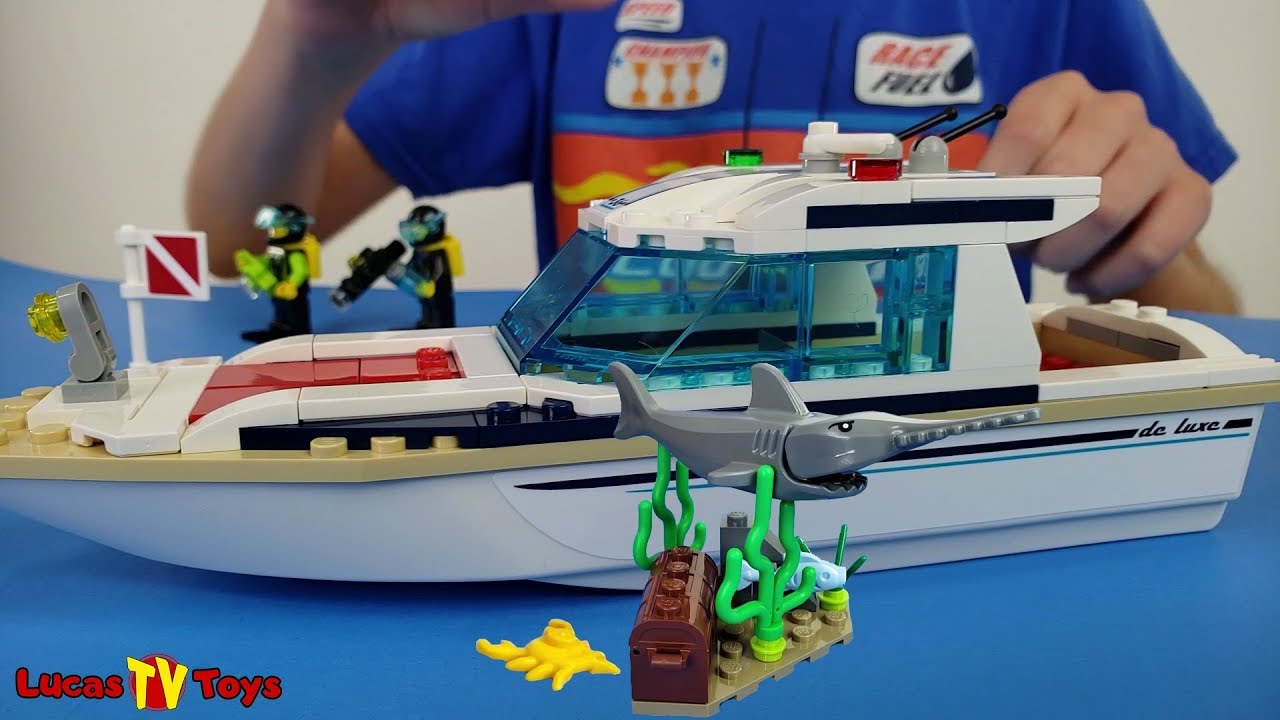 Lego Scuba Diving Minifigures, Swordfish and Treasure | Lego City Diving Yacht 60221