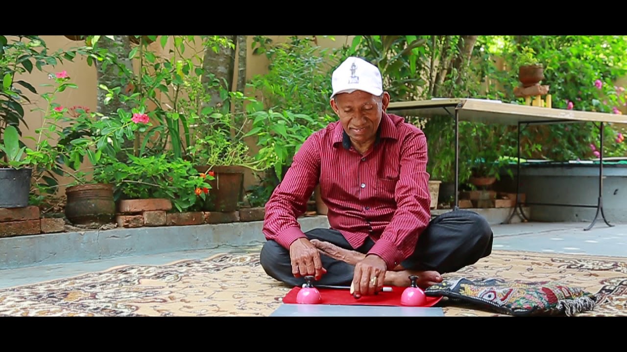 INDIAN CUPS AND BALLS
