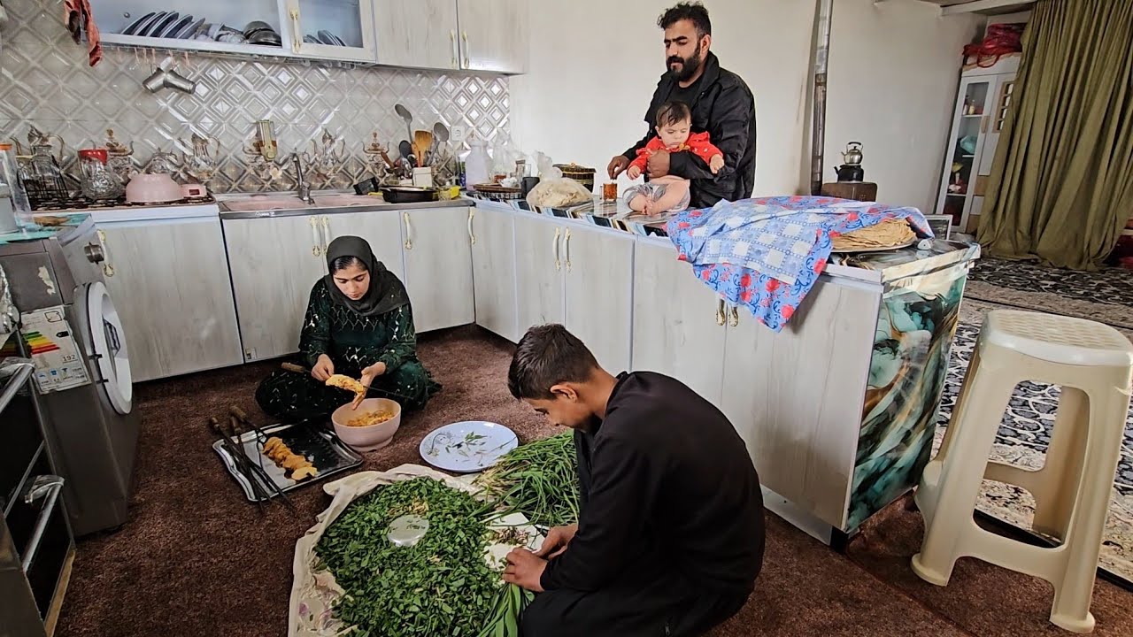 Farzaneh struggles for her life and helps cook for Ali's house.