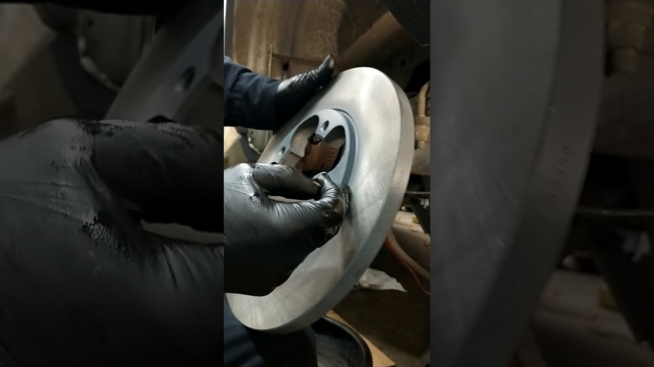2016 FORD TRANSIT FRENOS Y ROTORES TRASEROS (REAR BRAKE PADS  & ROTORS)