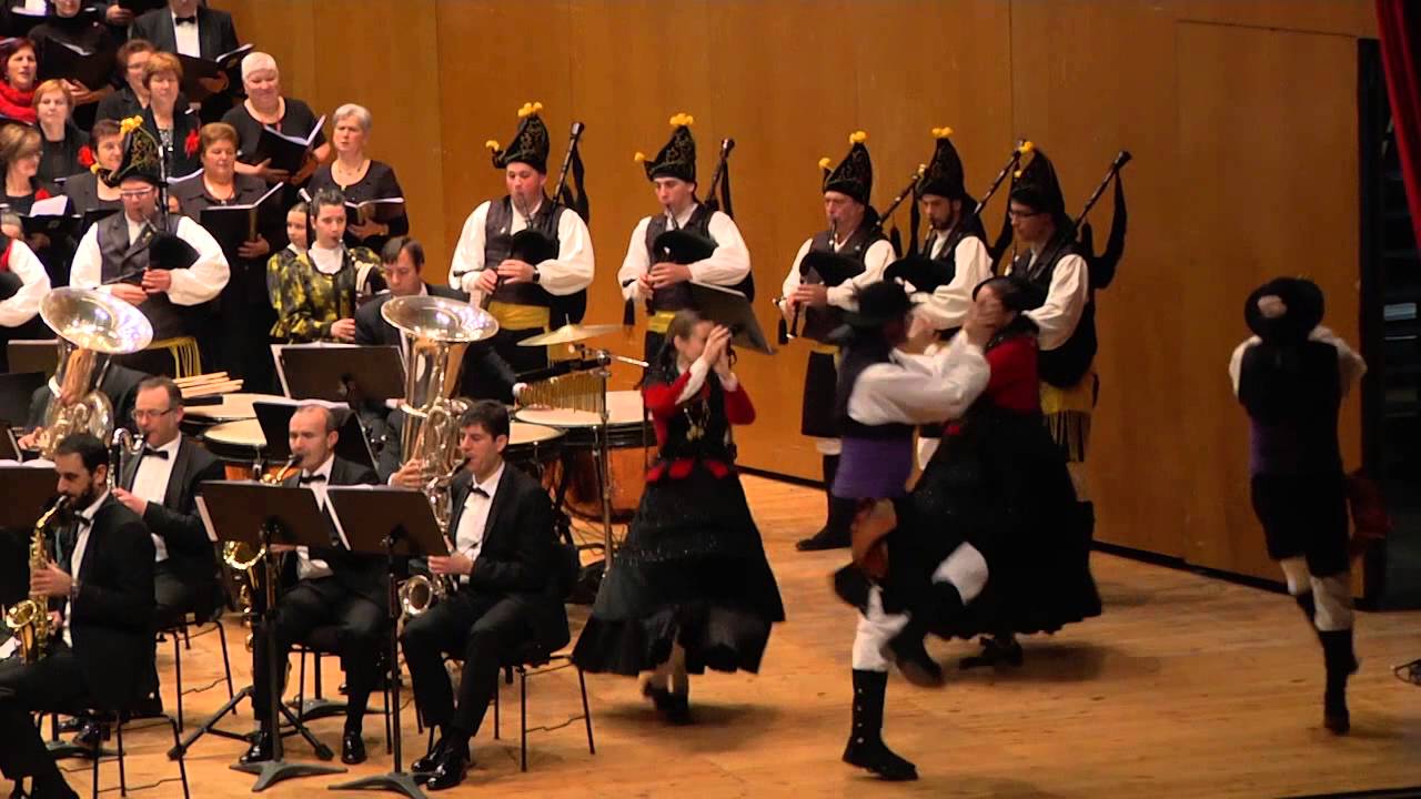 POPURRÍ GALEGO. Banda de Gaitas do Concello de Forcarei