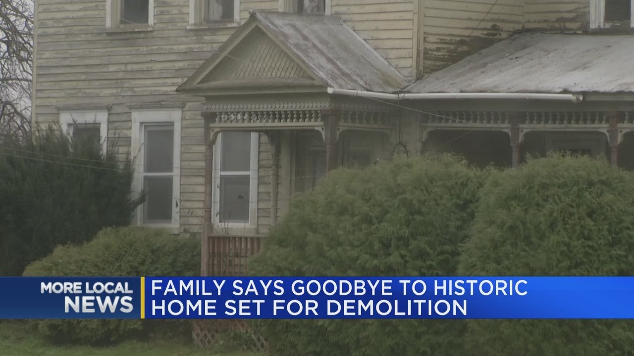 Family says goodbye to historic home set for demolition