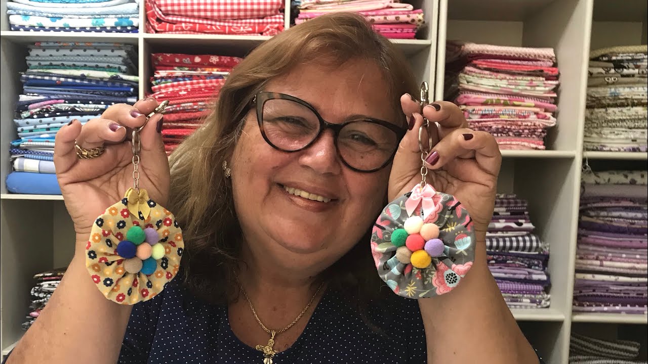 Fuxico de dois lados , cortado retangular...será que você já viu ?