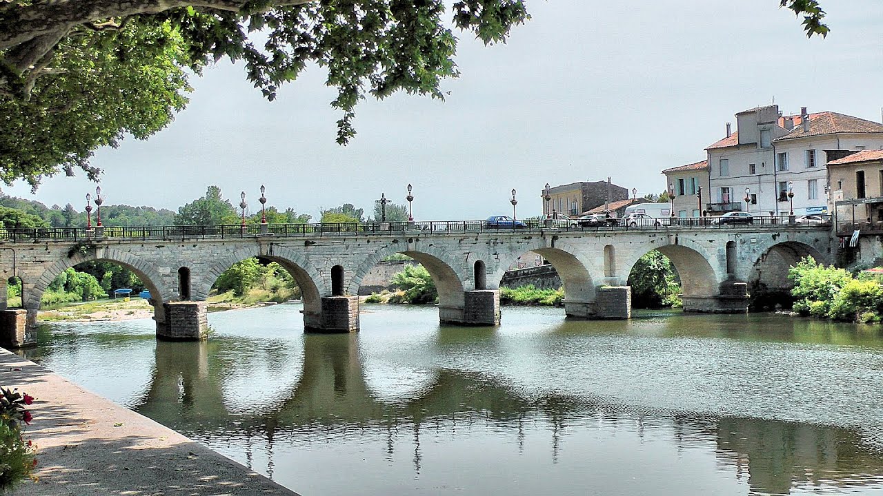 Sommières, Gard, Languedoc-Roussillon, France [HD] (videoturysta)