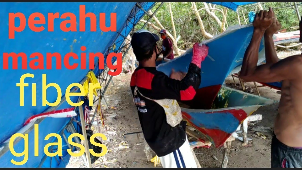 CARA MELEPAS FIBERGLASS DARI CETAKAN/MOLD. pembuatan perahu mancing fiberglass