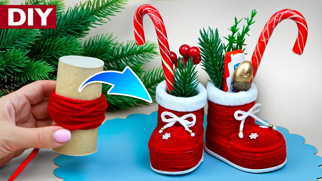 Новогодний декор, поделка или подарок?🎅 Делаем нарядный сапожок из втулки и пряжи 🎄