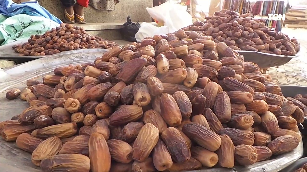 البلح الأسوانى يغزو الأسواق قبل رمضان.. كاميرا TeN تلتقى 