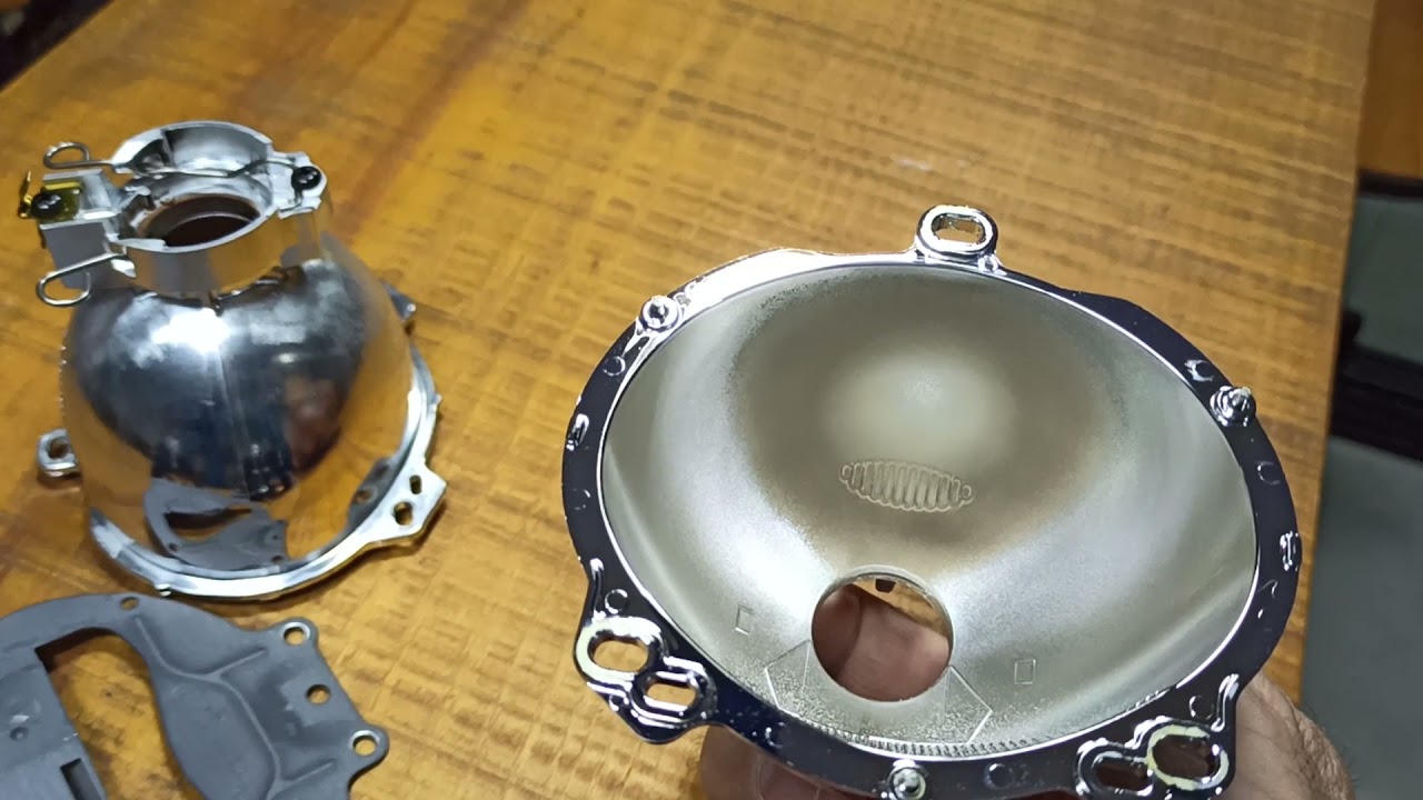 Pajero full com problemas na iluminação... troquei refletores. ficou muuuito melhor.