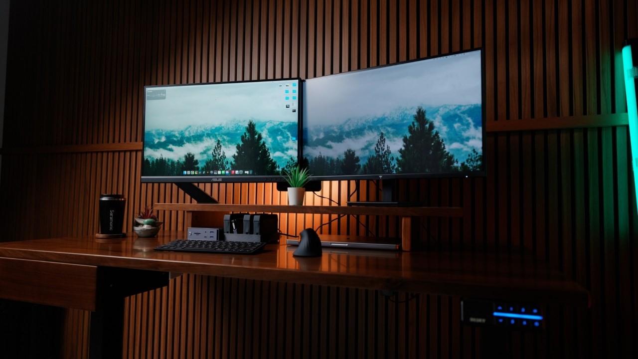 ULTIMATE Minimal Desk Setup | Desky Review