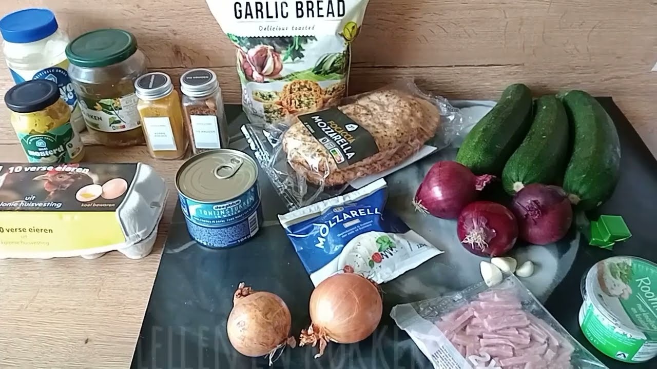 Lellen en kokkerellen, courgette soep en rietjes tuna melt.