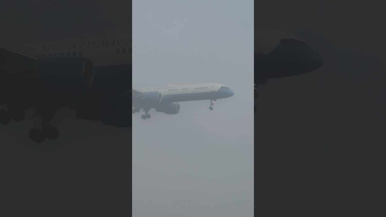 Donald Trump lands at Zurich Airport with his Air Force One | WEF 2026 #shorts #donaldtrump #wef