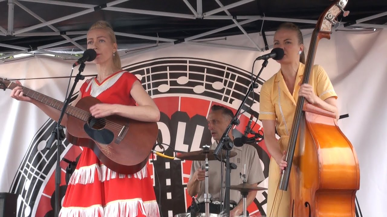 Maryann & The Tri-Tones  - R&R Street Terschelling