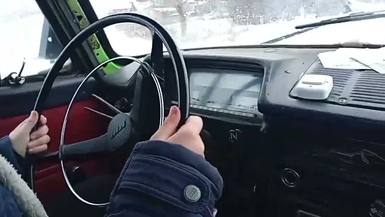 В 13 лет за рулем! Ездим по снежной грунтовке! / за рулем Москвича 412 / 3 серия Москвича