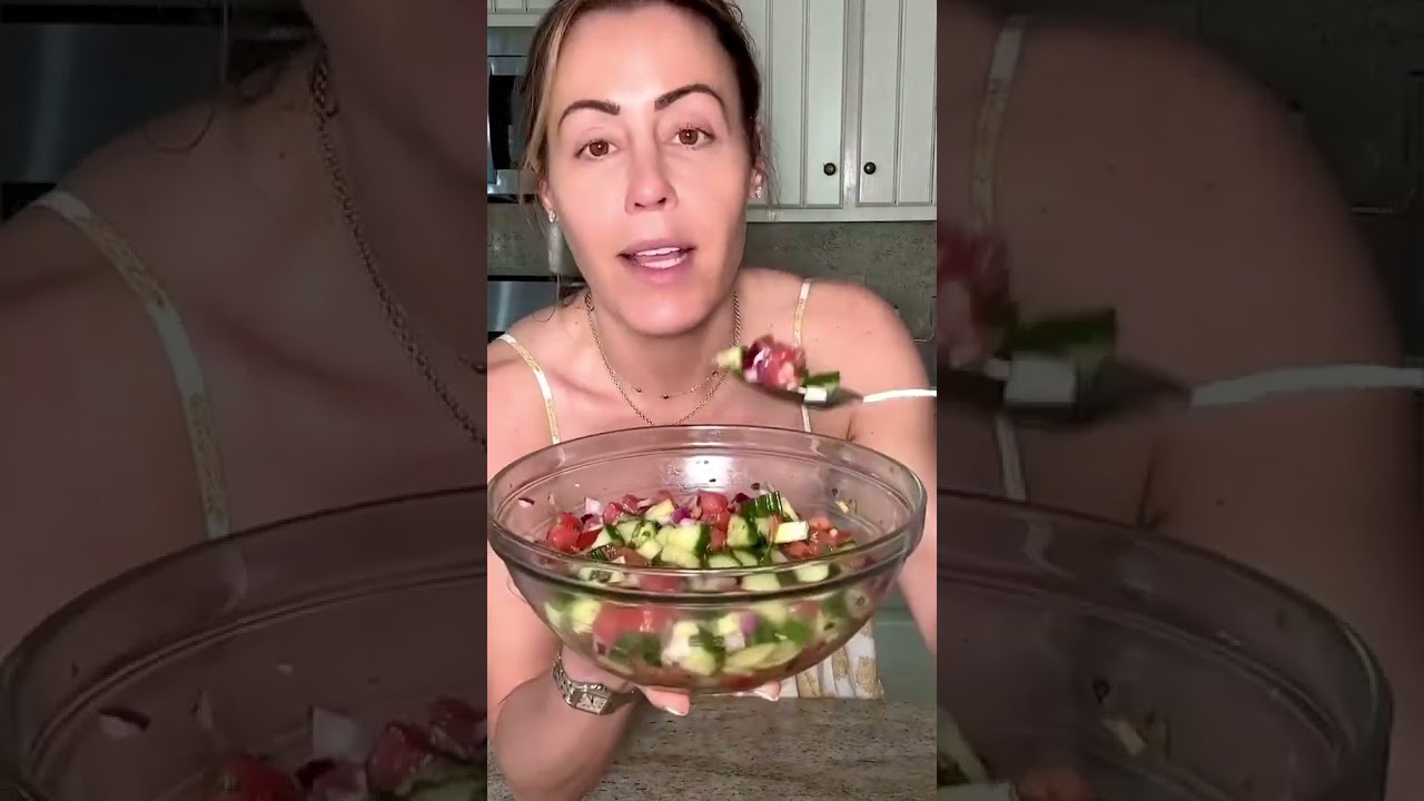ADDICTIVE Italian Cucumber and Tomato Salad 🥒🍅