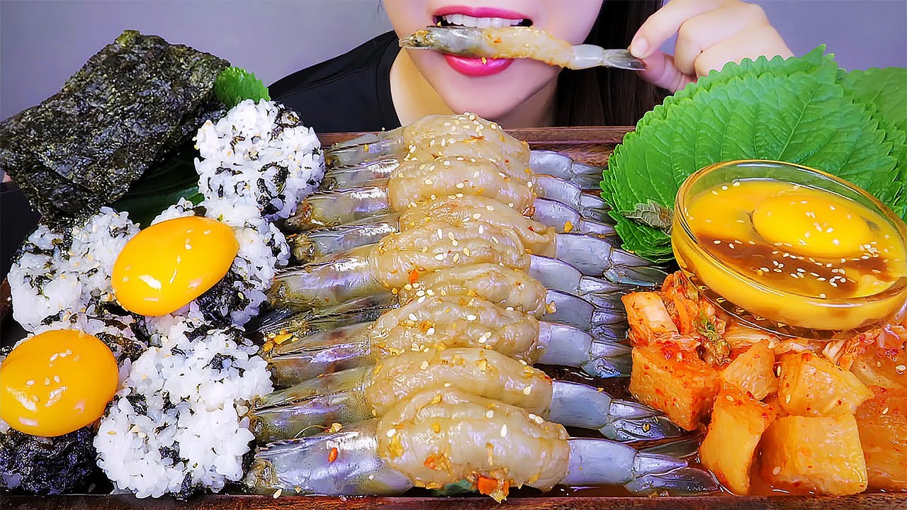 ASMR SOY SAUCE RAW SHRIMPS WITH EGG YORK , KIMCHI  SEAWEED , EATING SOUNDS | LINH-ASMR