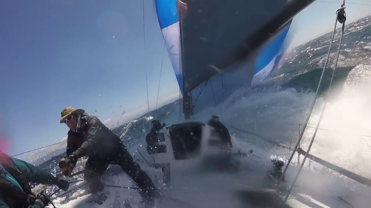 J/125 Hamachi | Flying downwind at 20kts in the Pacific Ocean off of Vancouver Island