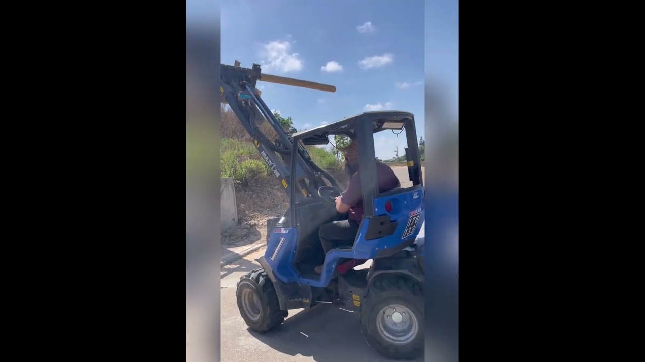 בניית פרגולת צמחים מטפסים מ סנדות אקליפטוס
