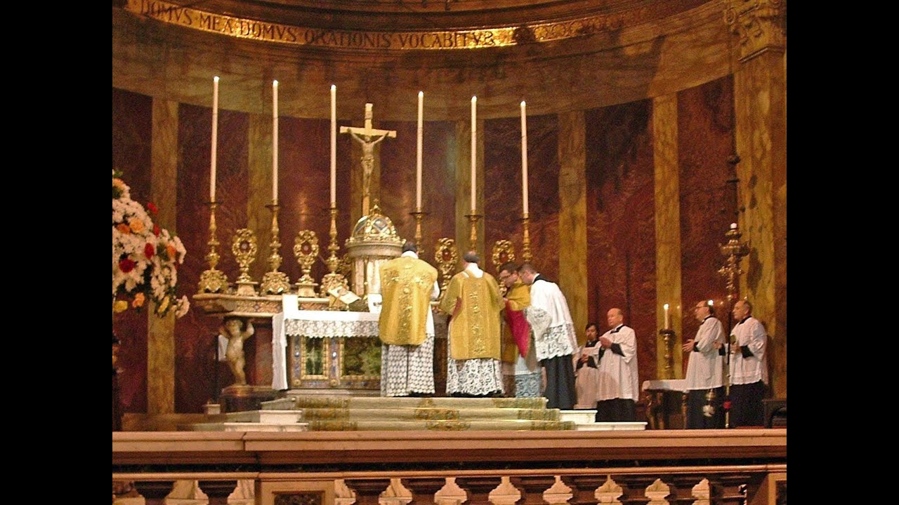 Cómo celebrar Misa Tridentina  E W T N