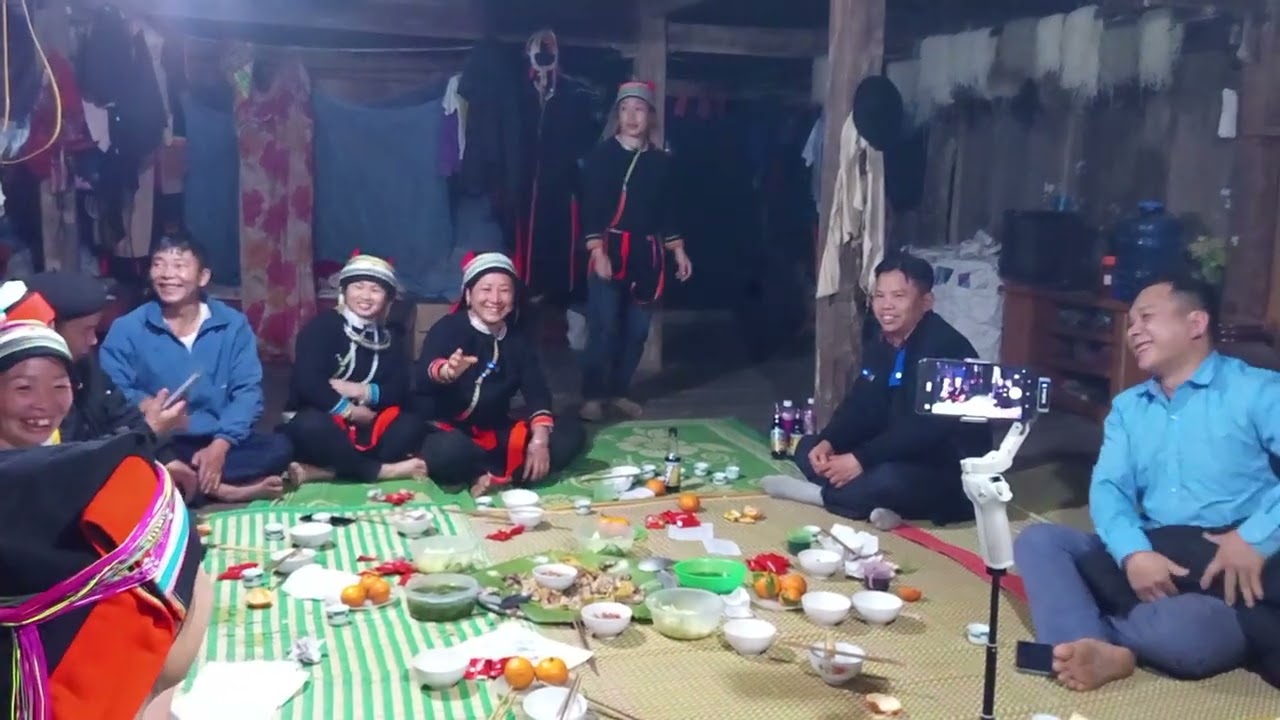 Mẹ nhột hát tiếp bố sthỉng bắc mê tại Nậm cấp 