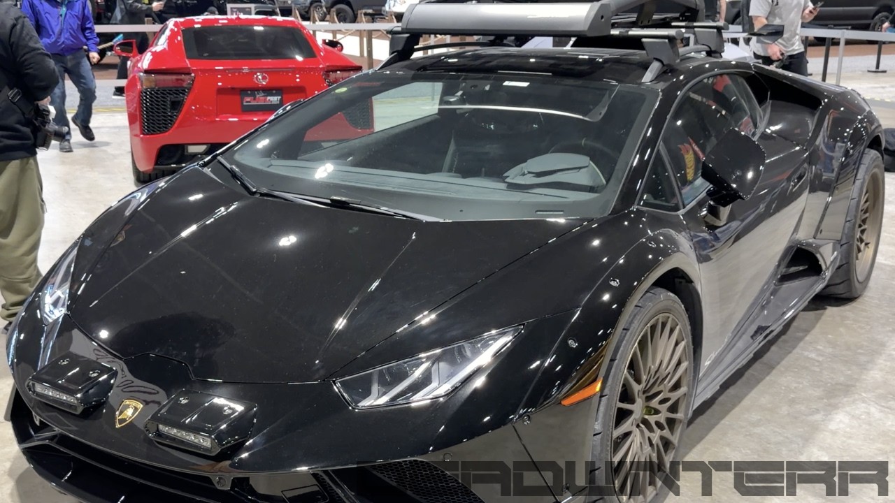 Nero Noctis Lamborghini Huracan Sterrato - Walkaround [4K]