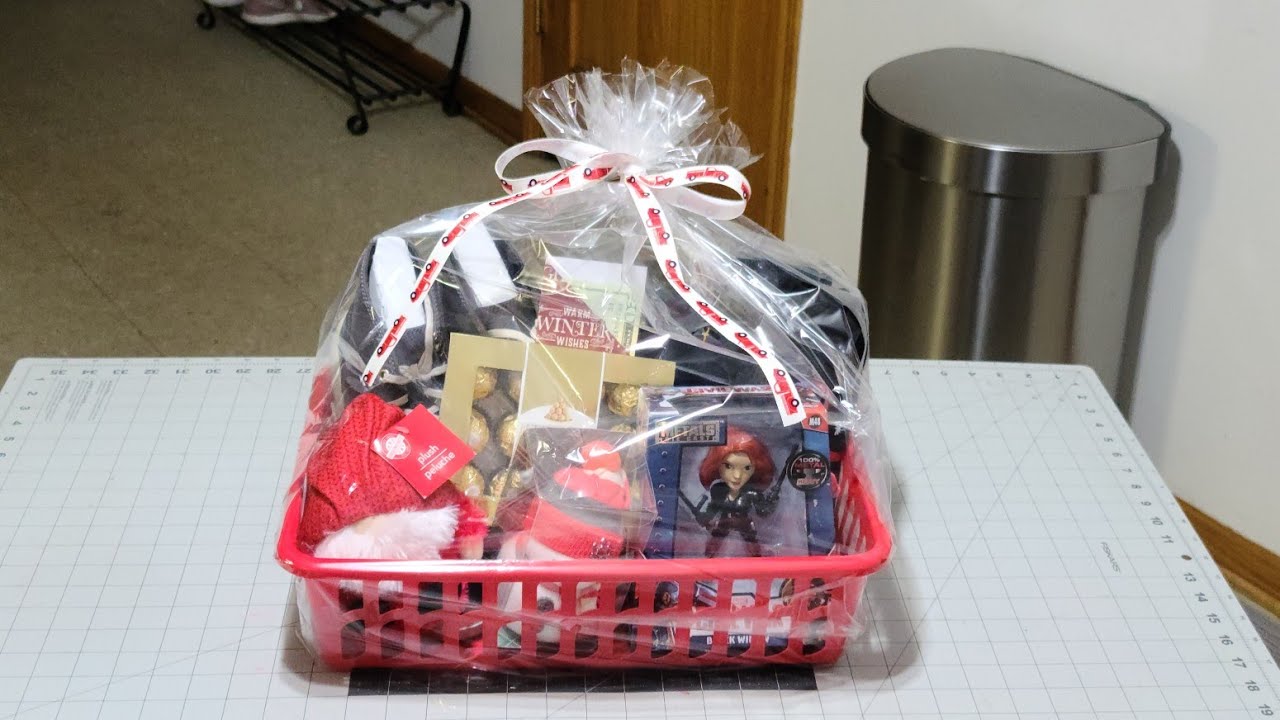 #Christmas DIY Christmas Gift Basket for Teenage boys