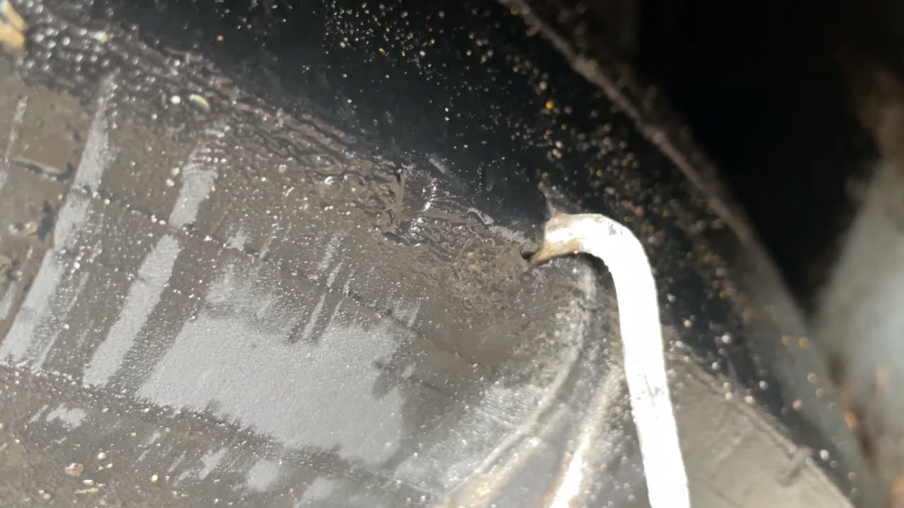 4576 (BU04 BKD) gets called into the depot with a DEFECT
