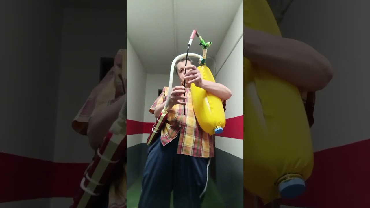 Plastic bagpipe DIY Gaita pajita y melódica