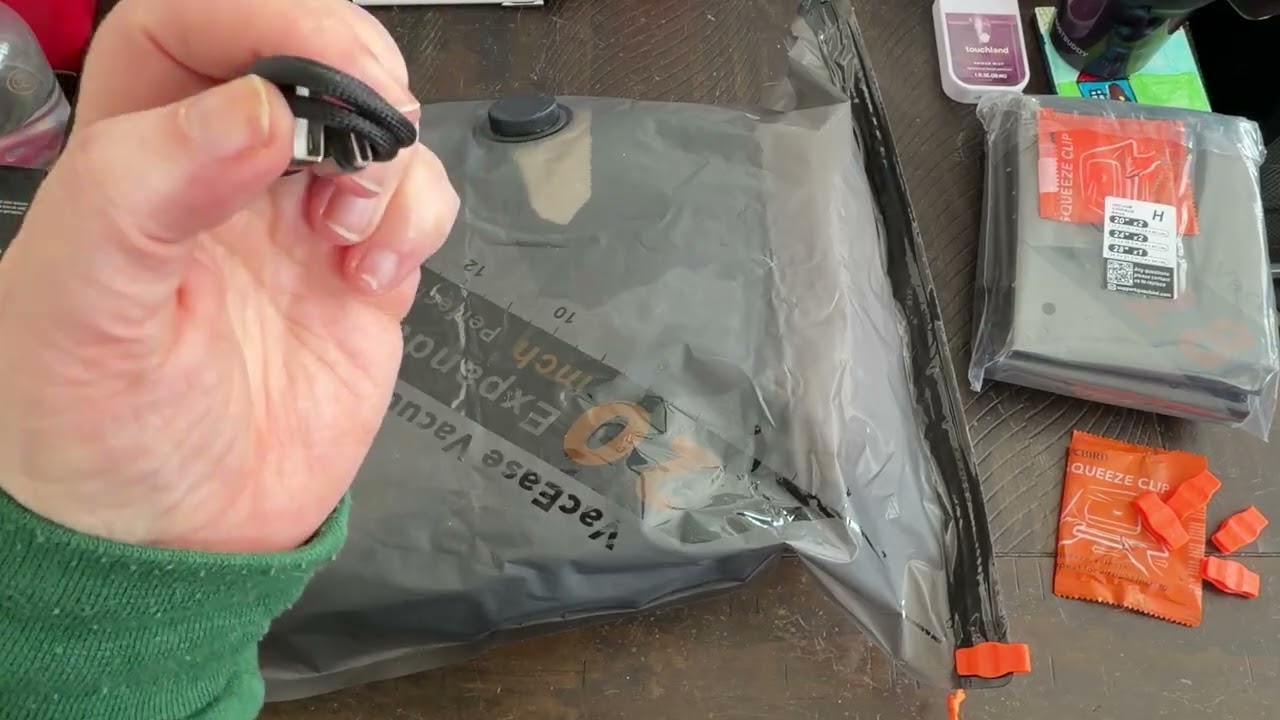 Should you buy the Vacbird Rechargeable Wireless Pump Travel Storage Bags Set #Ad #AmazonInfluencer