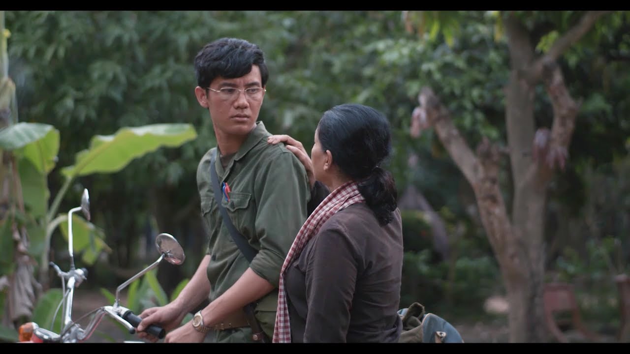 សម្តេចតេជោ ហ៊ុន សែន បង្ហាញឈុតសម្តែងក្នុងភាពយន្តកូនប្រុស ក្រោមពន្លឺព្រះចន្ទពេញបូណ៌មី ត្រង់កន្លែង...