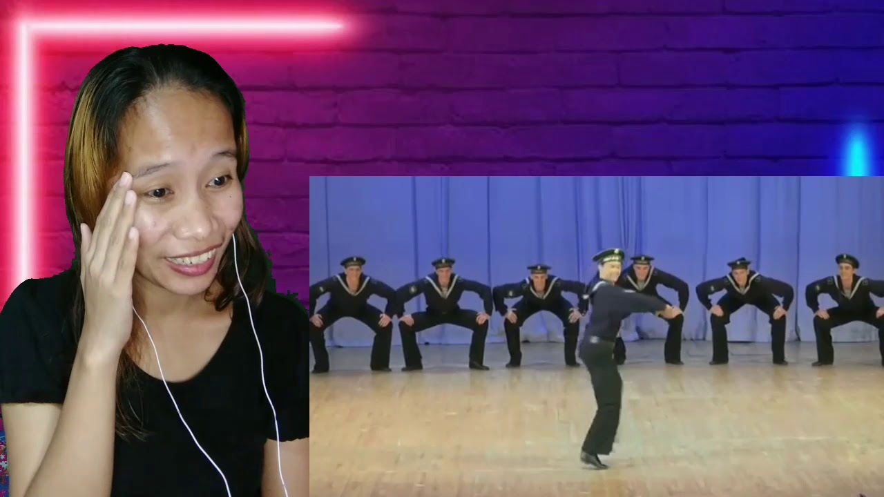 Igor Moiseyev Ballet - Yablochko || Mind-blowing Reaction