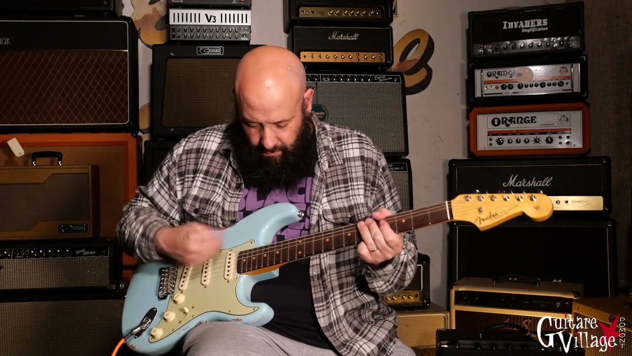 Fender CS Strat late 62 Relic Daphne Blue - Guitare Village