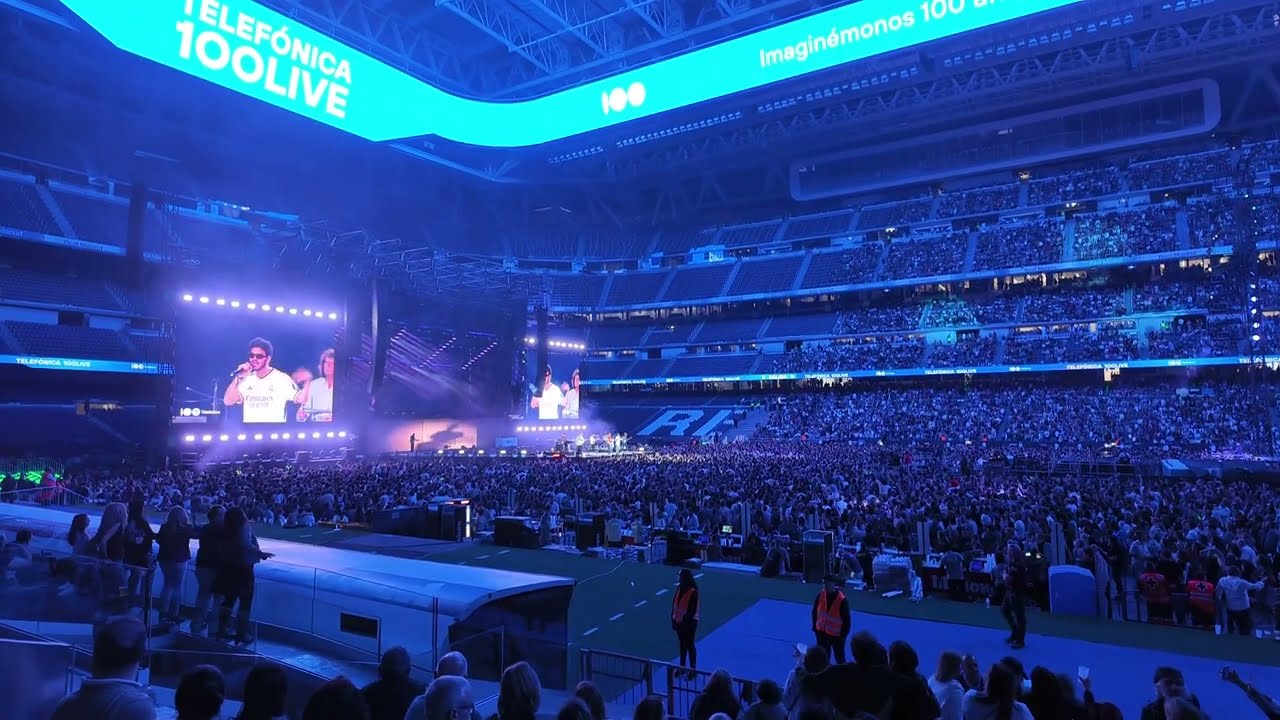 Taburete en Santiago Bernabéu /  Telefónica 100 Live / 18 Mayo 2024