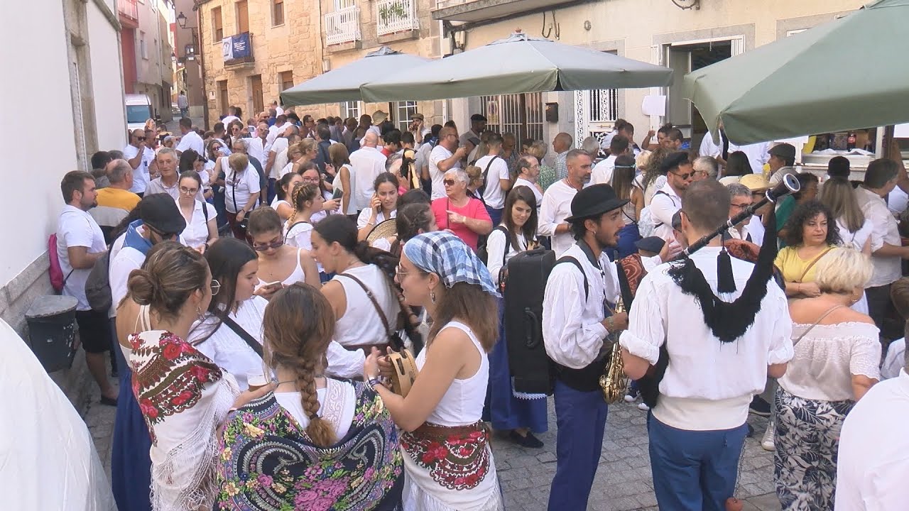 As rúas de Rianxo énchense de xoldra co Feirón Mariñeiro