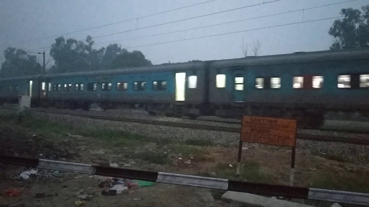12460 asr-ndls superfast express at jaura fatak