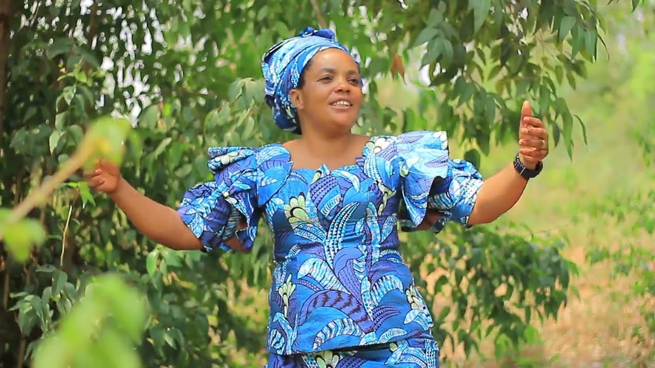 Ni Yesu wangize kub'umuvandimwe we by Aloysie 35 Mu gakiza 