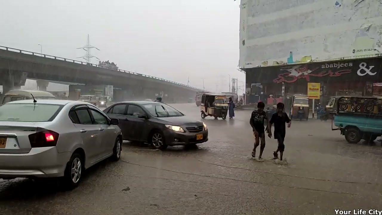 New Toofani Barish Heavy Rain - DHA KPT Interchange 2022 #barish #karachi