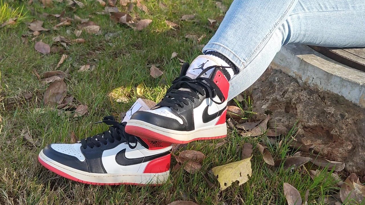 Black and red NIKE AJ and white socks wet and muddy(ENG)(60f)(Full video 26m03s)