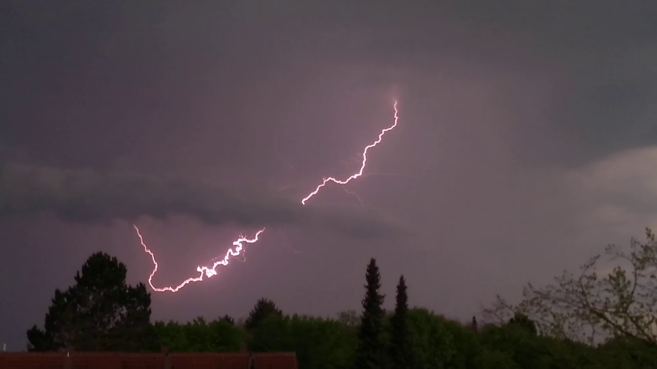 Willkommen Gewittersaison 2020 / Starkes Gewitter am 18.04.2020 in Ingolstadt