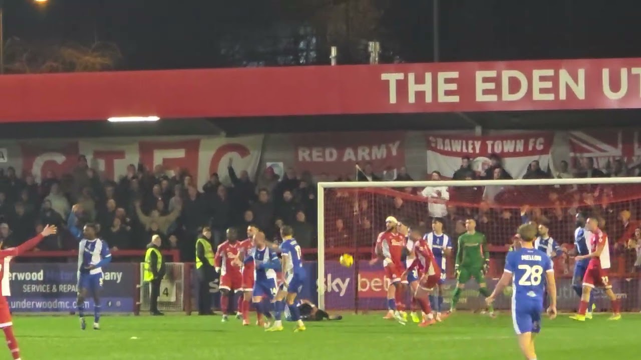 Penalty Awarded to Crawley Town 2 Vs Oldham Athletic 2 in injury time in EFL League 2 13/12/25