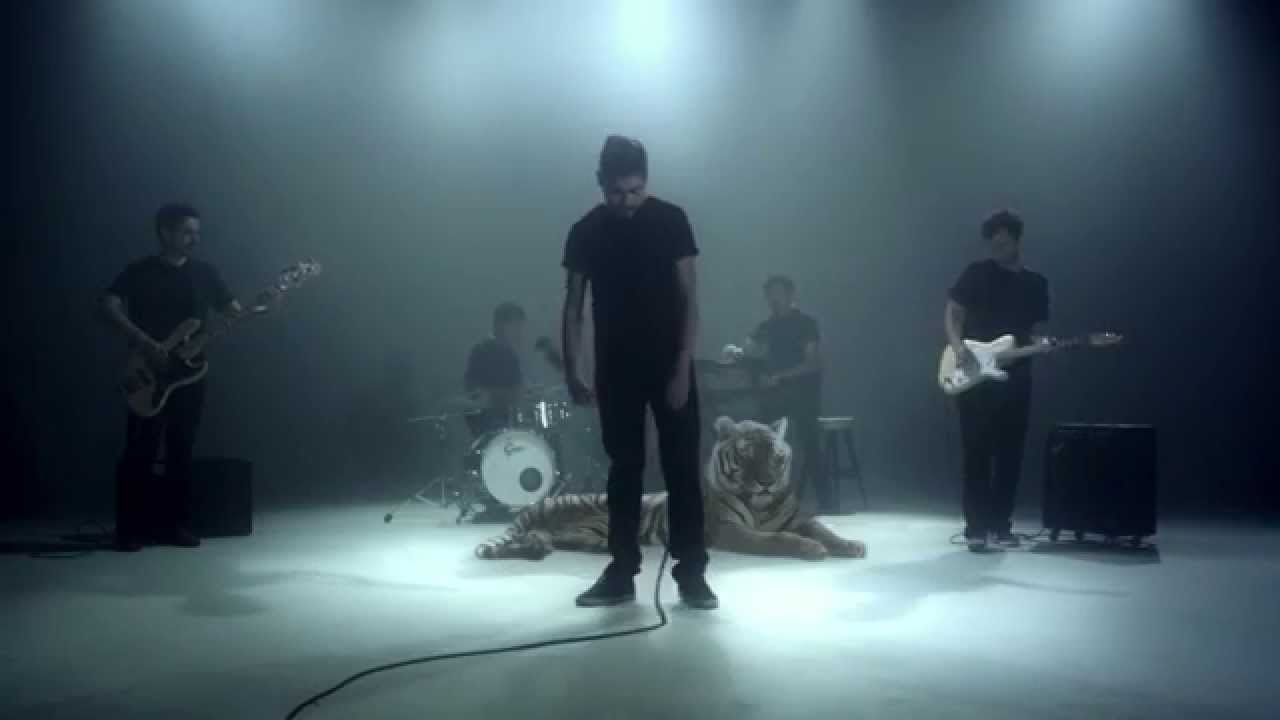 Ases Falsos - Cae la cortina (video oficial)