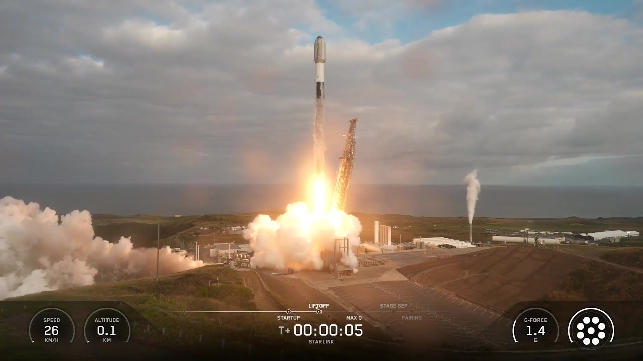 Старт! Компания SpaceX запустила спутники Starlink в рамках 50-й миссии ракеты Falcon 9 в 2026 году.