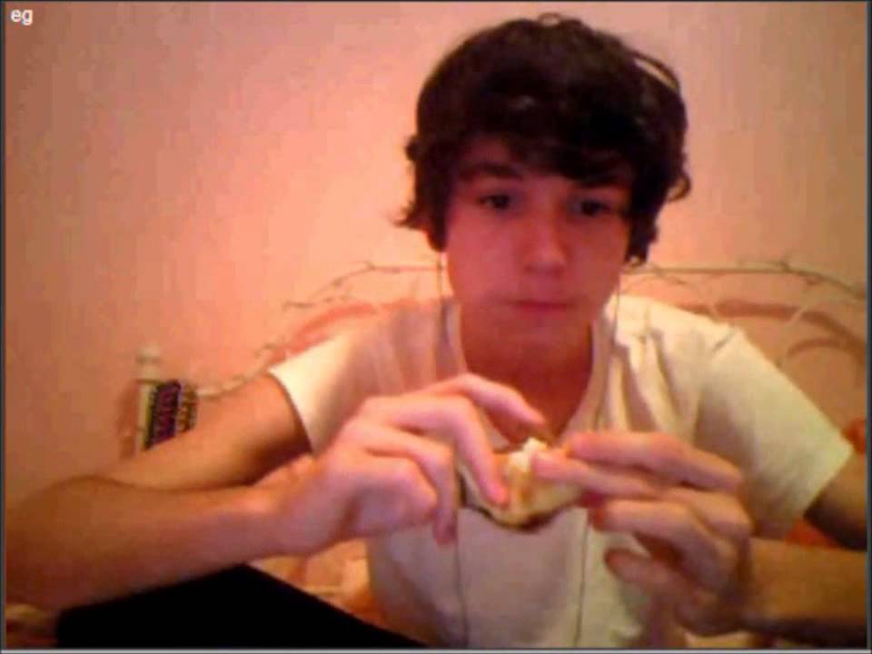 Justin Bieber-eating burger